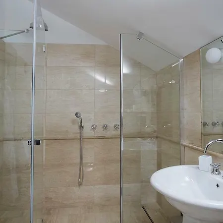 Platamone Villa Como