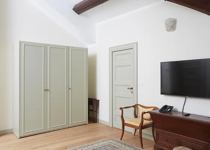 Villa Platamone *
