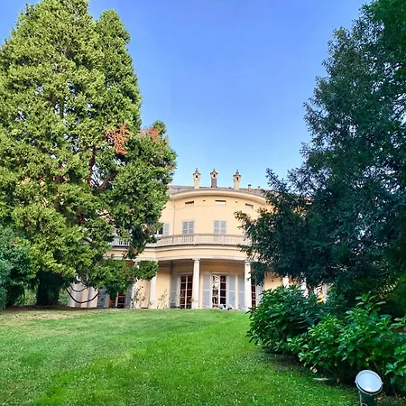 Villa Platamone *