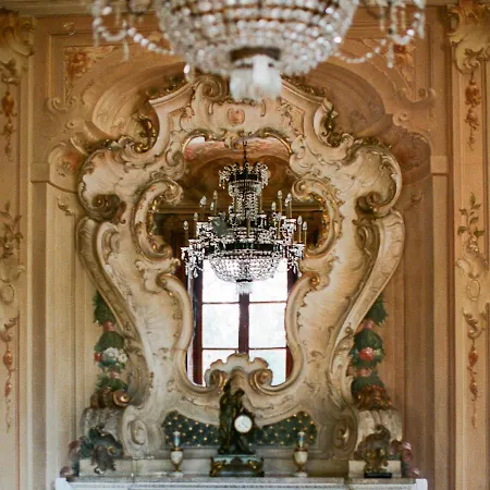 Platamone فيلة *