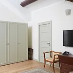 Вилла Platamone *